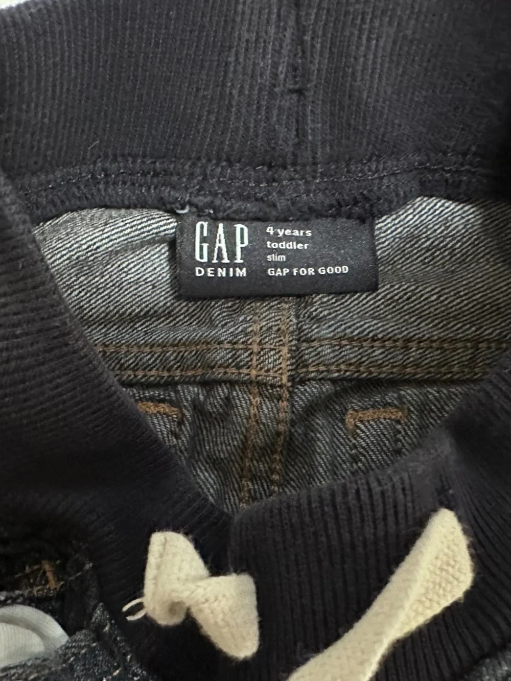 Lot of 2 Pants 4T Slim GAP